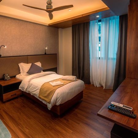 Chen Beach Inn Хулхумале Экстерьер фото